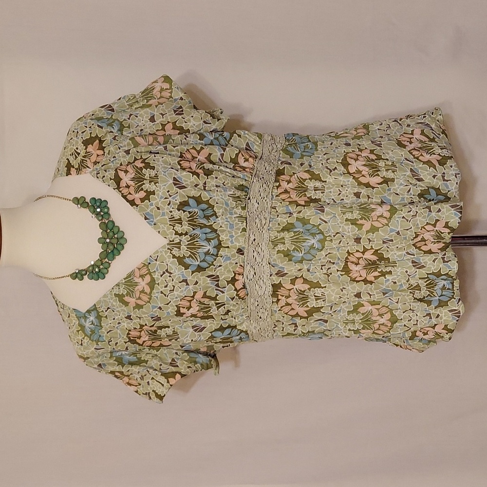 CJ Banks Green Pink and Blue Floral Short Sleeve Top